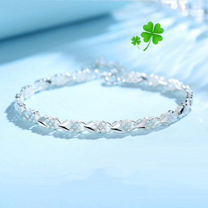 😀👉【Vásárolj egyet, kapsz egyet ingyen】💖🍀Tetszik az új divatos 925-ös ezüst négylevelű lóhere női karkötő